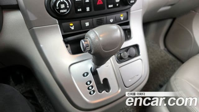 Kia Carnival R President, 2013 9