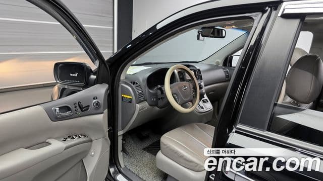 Kia Carnival R President, 2013 10