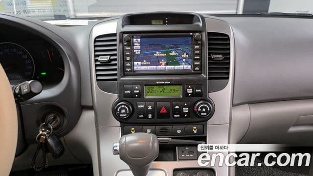 Kia Carnival R President, 2013 17