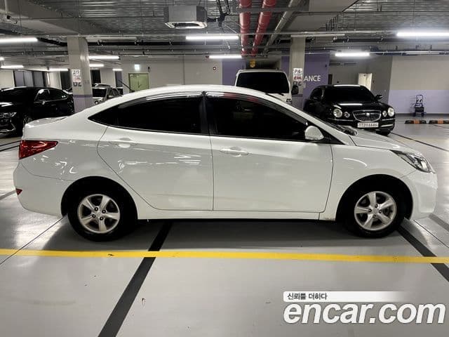 Hyundai Accent(новый кузов / новое поколение) Premier, 2011 6