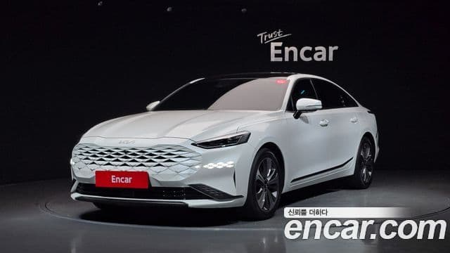 Kia K8 гибрид Signature, 2022 1
