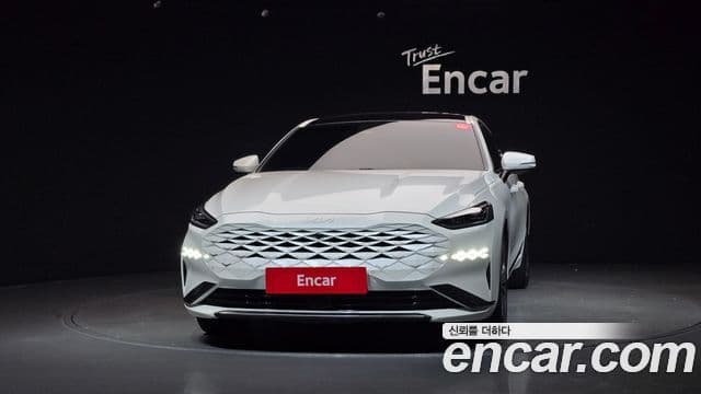 Kia K8 гибрид Signature, 2022 3