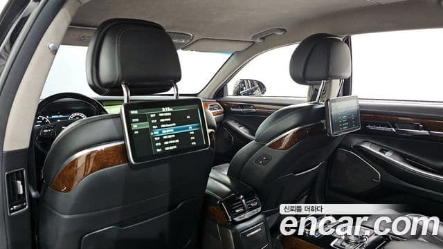 Genesis EQ900 Prestige, 2017 17