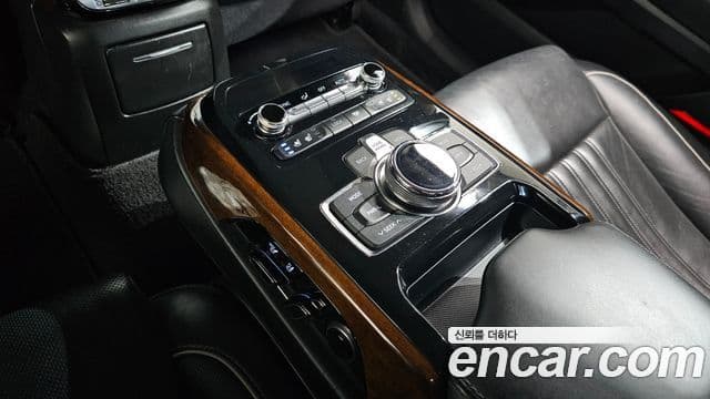 Genesis EQ900 Prestige, 2017 18