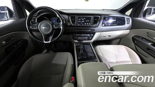 Kia All New Carnival Luxury, 2018 7