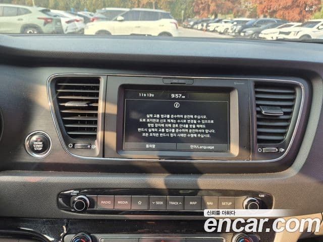 Kia The / новый New Carnival Luxury, 2019 9