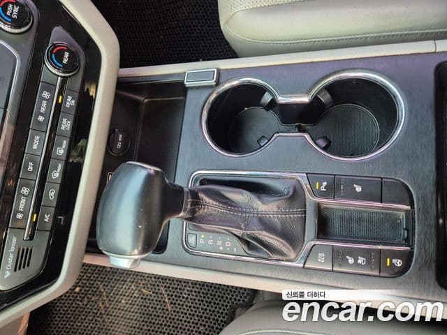 Kia The / новый New Carnival Luxury, 2019 11