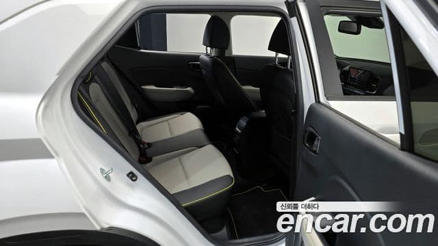 Hyundai Venue 1.6 Flux, 2023 12