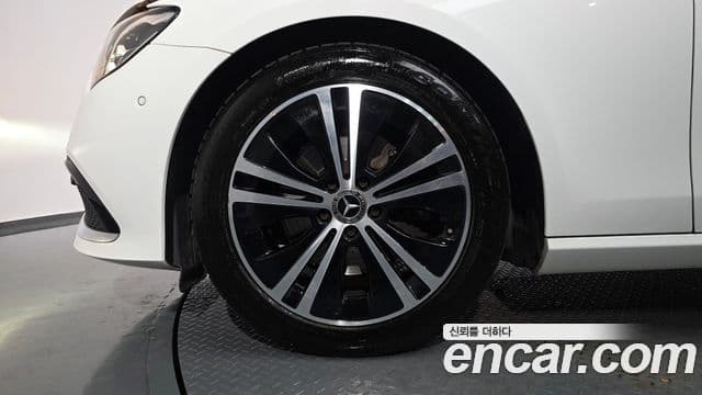 Mercedes-Benz E-класс W213 Avantgarde, 2021 все фото