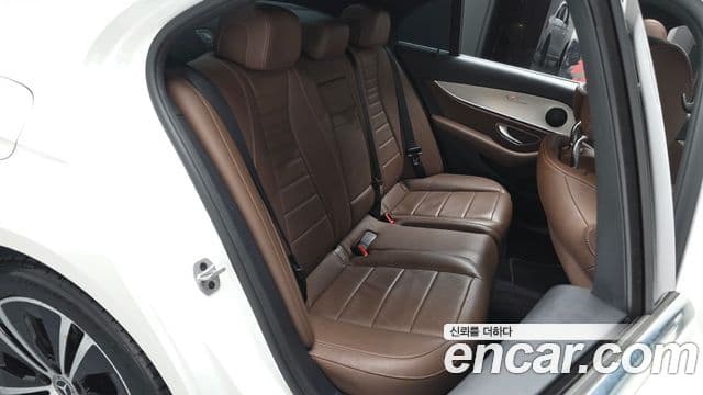 Mercedes-Benz E-класс W213 Avantgarde, 2021 13