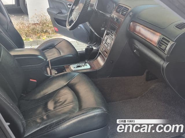 Hyundai New Grandeur XG люксовая версия, 2005 8