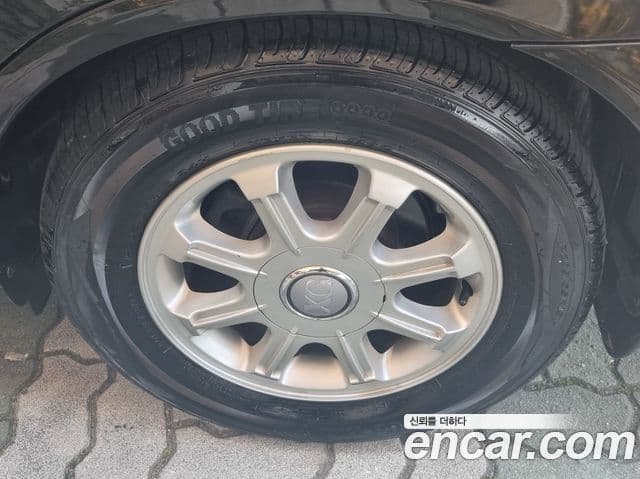 Hyundai New Grandeur XG люксовая версия, 2005 17