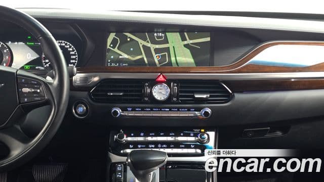 Genesis EQ900 Prestige, 2018 13