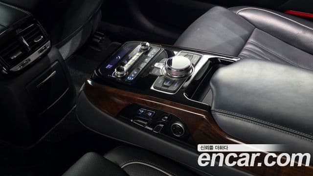 Genesis EQ900 Prestige, 2018 15