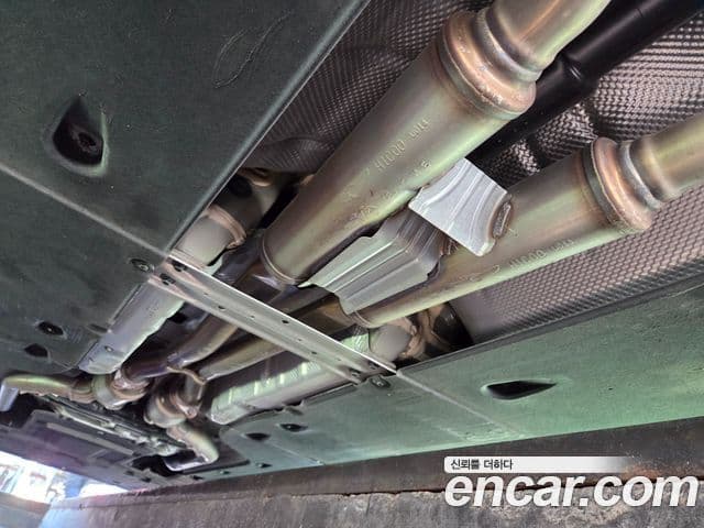 Genesis EQ900 Prestige, 2018 18