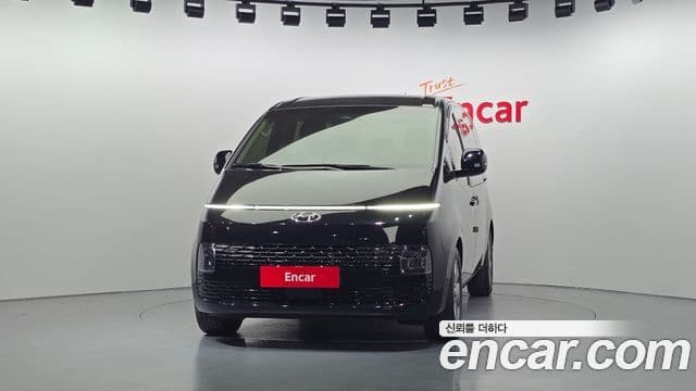Hyundai Staria Modern, 2023 3