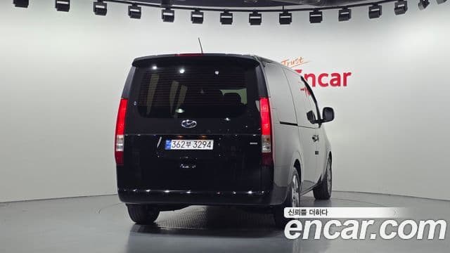 Hyundai Staria Modern, 2023 4