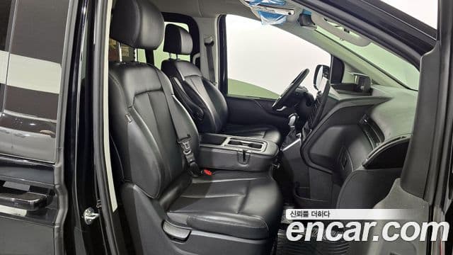 Hyundai Staria Modern, 2023 12