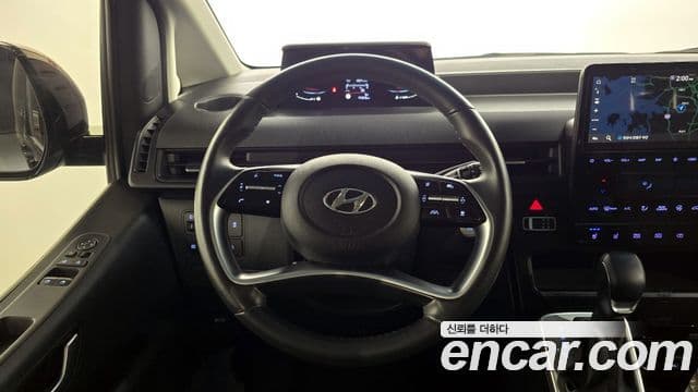 Hyundai Staria Modern, 2023 13