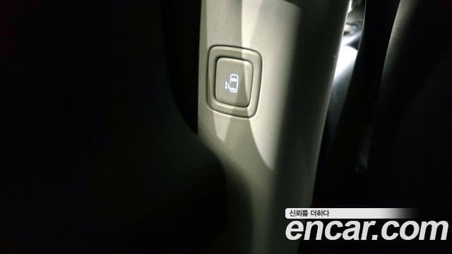 Hyundai Staria Modern, 2023 18