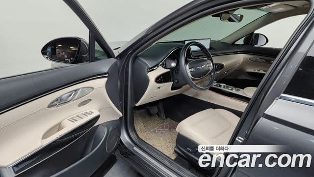 Genesis GV70, 2022 10
