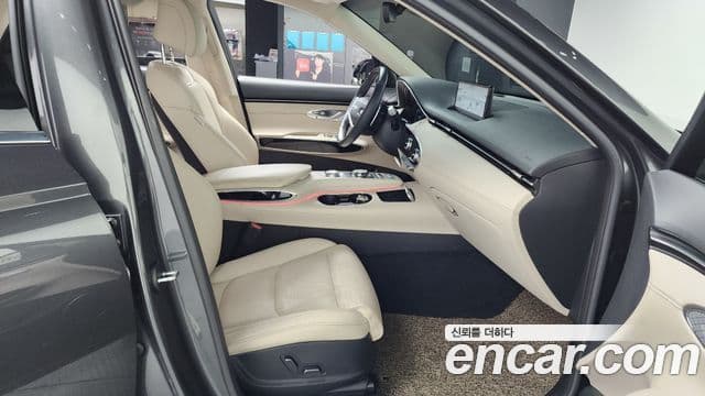 Genesis GV70, 2022 11