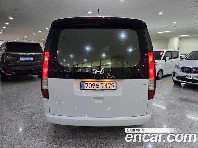 Hyundai Staria Modern, 2025 4