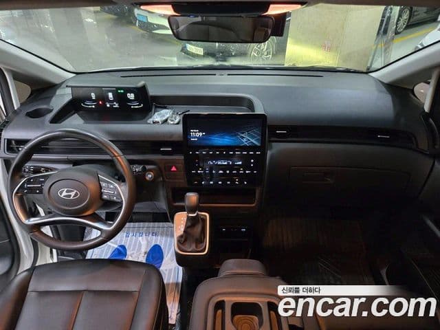 Hyundai Staria Modern, 2025 9