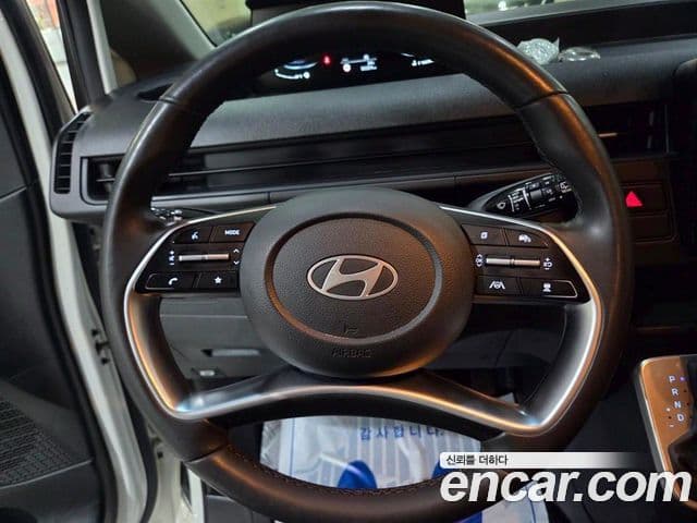 Hyundai Staria Modern, 2025 10