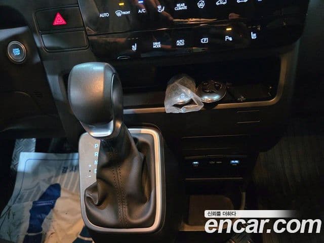 Hyundai Staria Modern, 2025 14