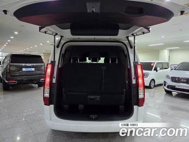 Hyundai Staria Modern, 2025 19