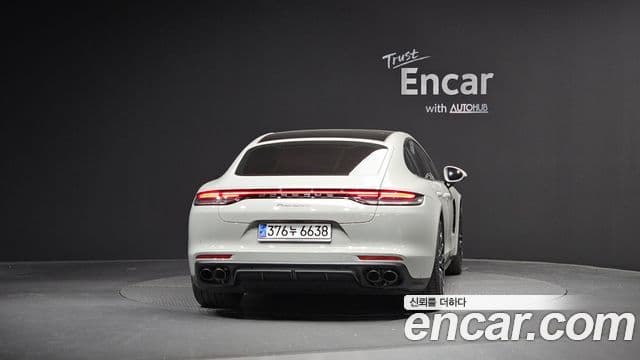 Porsche Panamera (971), 2021 4