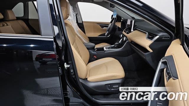 Toyota RAV4 5세대, 2023 10