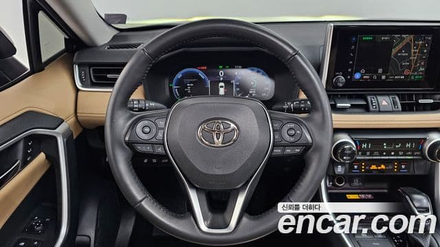 Toyota RAV4 5세대, 2023 13