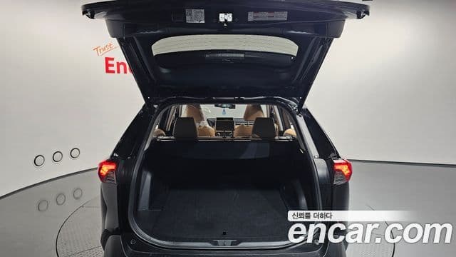 Toyota RAV4 5세대, 2023 20