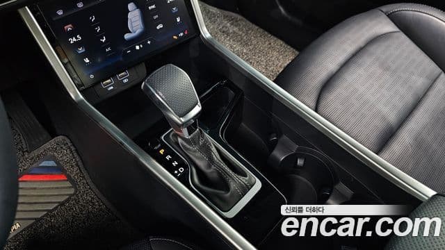 KG모빌리티(SsangYong) Torres T7, 2024 9