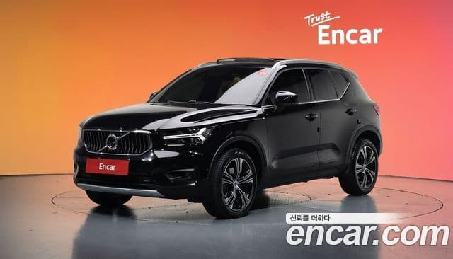Volvo XC40 B4 Inscription, 2022 1