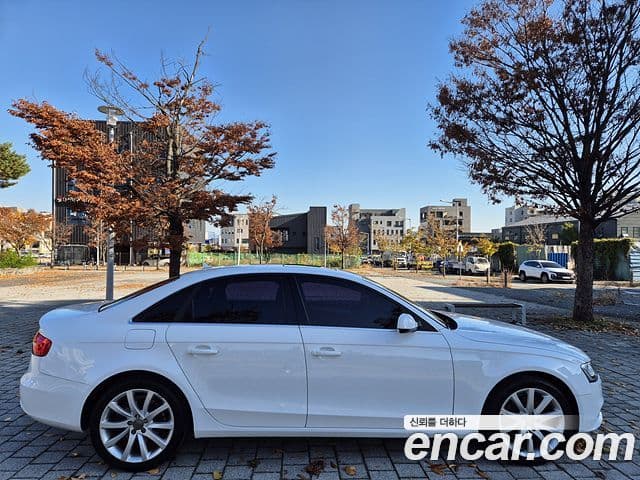 Audi New A4 B8, 2015 8