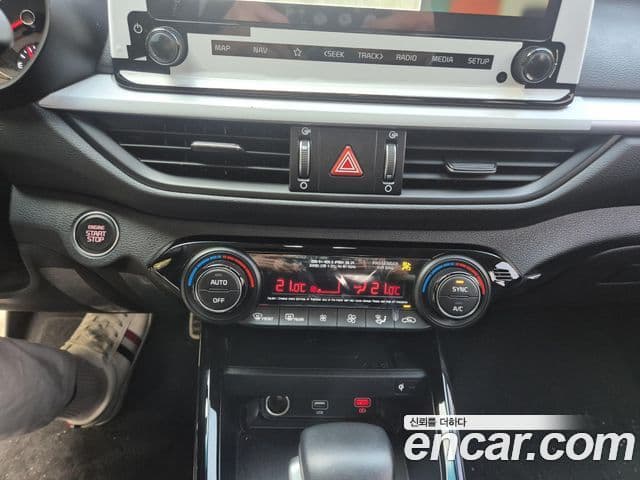 Kia The / новый New K3 2세대 Prestige, 2024 11