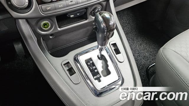 KG모빌리티(SsangYong) Korando 투리스모 4WD outdoor Edition 9인승, 2016 9