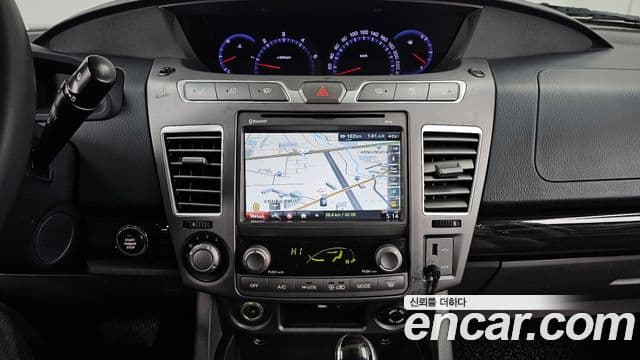 KG모빌리티(SsangYong) Korando 투리스모 4WD outdoor Edition 9인승, 2016 14