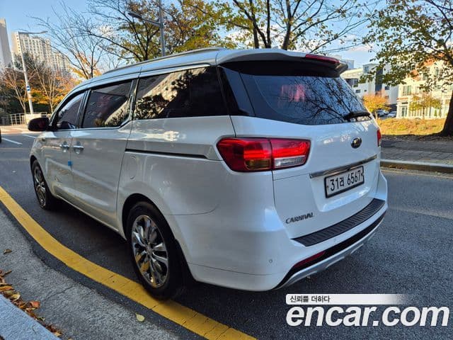 Kia All New Carnival Noblesse, 2018 4