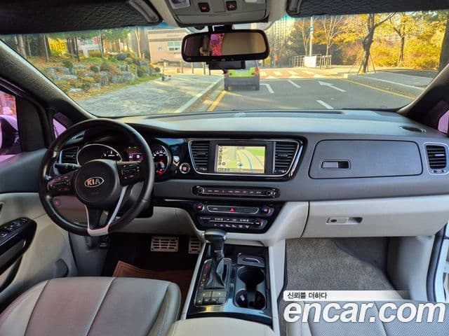 Kia All New Carnival Noblesse, 2018 9