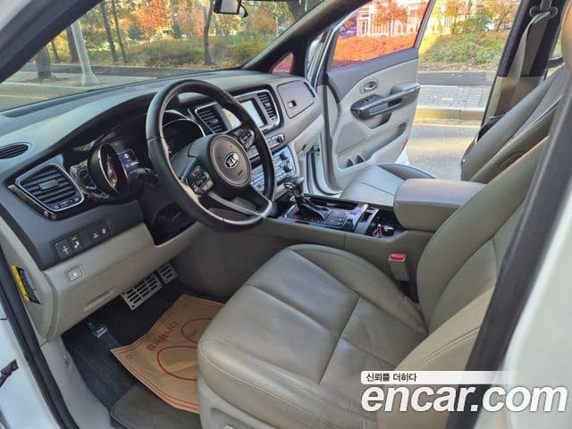 Kia All New Carnival Noblesse, 2018 10
