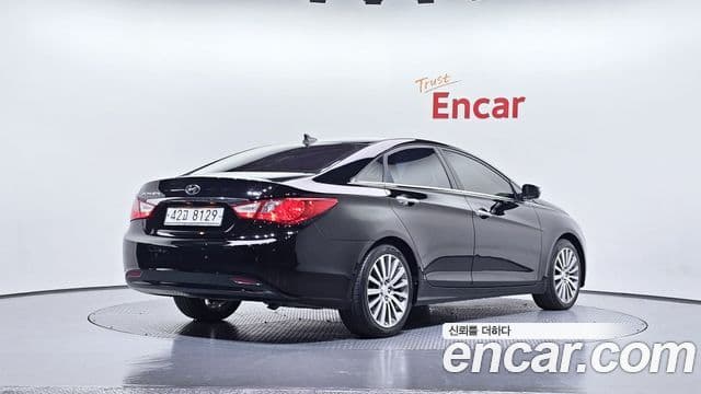 Hyundai YF Sonata LPI Luxury(для людей с инвалидностью), 2011 2