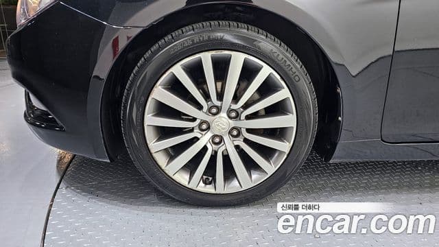 Hyundai YF Sonata LPI Luxury(для людей с инвалидностью), 2011 все фото