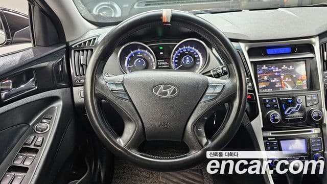 Hyundai YF Sonata LPI Luxury(для людей с инвалидностью), 2011 14