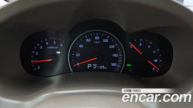 Kia Carnival R Premium, 2014 8