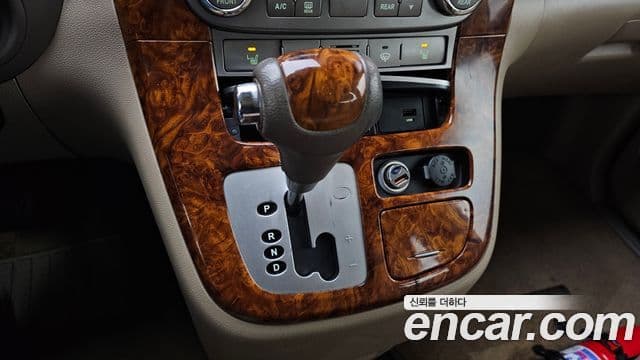 Kia Carnival R Premium, 2014 9