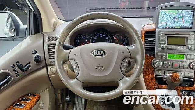 Kia Carnival R Premium, 2014 13